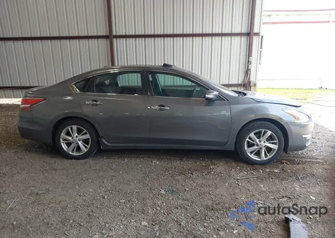 2015 Nissan Altima 2.5 Sv z USA, uszkodzony, nr VIN 1N4AL3AP4FC438901